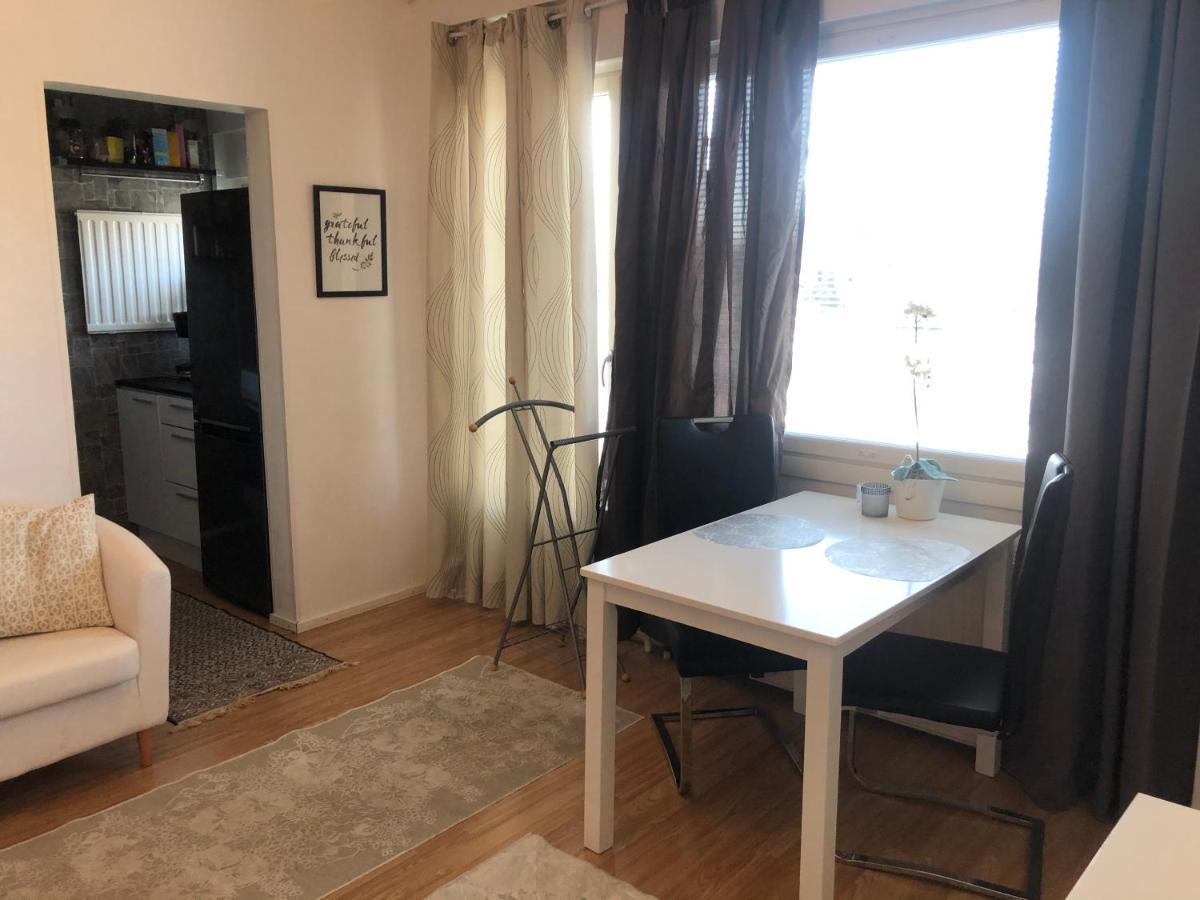 Yksio Kilometri Jokirannasta Forilta Apartment Turku Bagian luar foto