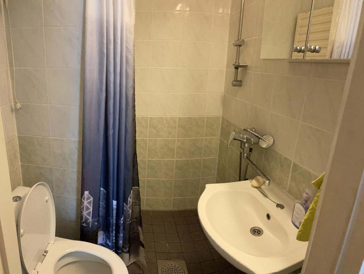 Yksio Kilometri Jokirannasta Forilta Apartment Turku Bagian luar foto