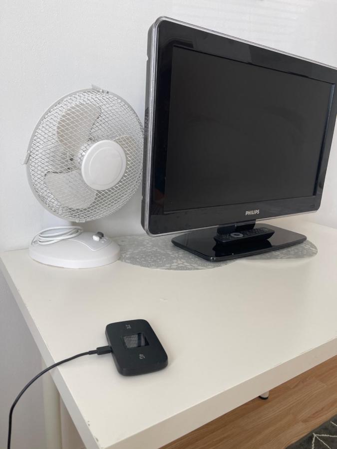 Yksio Kilometri Jokirannasta Forilta Apartment Turku Bagian luar foto